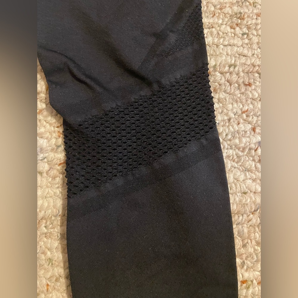 Fabletics Leggins - image 4